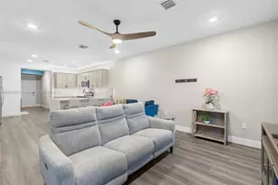 110 SW 171st Way, Pembroke Pines, FL 33027 - Photo 11