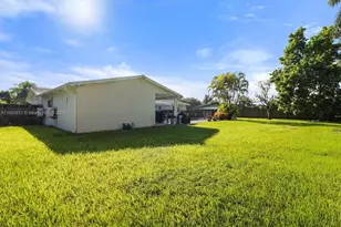 11220 SW 99th Ct, Miami, FL 33176 - Photo 5