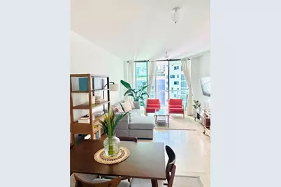 218 SE 14th St #1104, Miami, FL 33131 - Photo 5