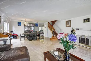 1001 SW 100th Terrace, Pembroke Pines, FL 33025 - Photo 5