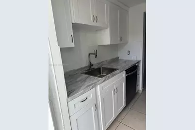 360 Meridian Ave #4C, Miami Beach, FL 33139 - Photo 7