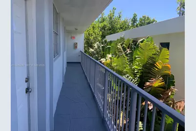 360 Meridian Ave #4C, Miami Beach, FL 33139 - Photo 3