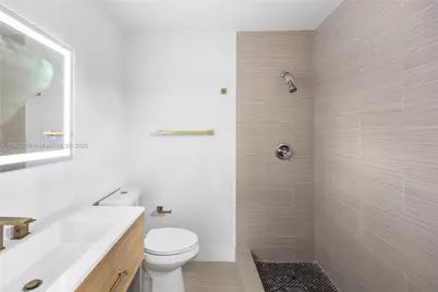 8250 NW 46th St, Lauderhill, FL 33351 - Photo 23