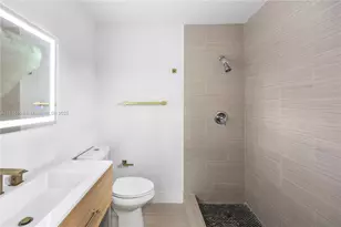 8250 NW 46th St, Lauderhill, FL 33351 - Photo 23