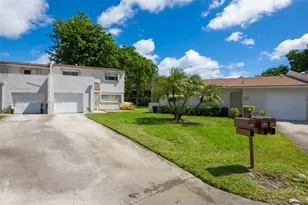 8662 Bridle Path Ct, Davie, FL 33328 - Photo 5