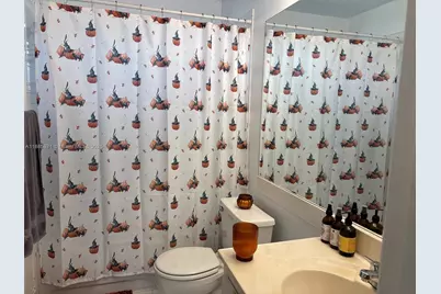 317 NW 109th Ave, Pembroke Pines, FL 33026 - Photo 9