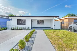 2221 Charleston St, Hollywood, FL 33020 - Photo 1