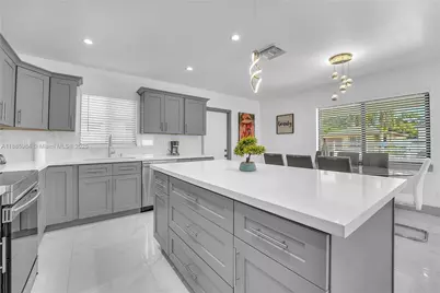2221 Charleston St, Hollywood, FL 33020 - Photo 11