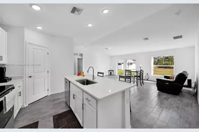 4217 NE 23rd Pl, Cape Coral, FL 33909 - Photo 5