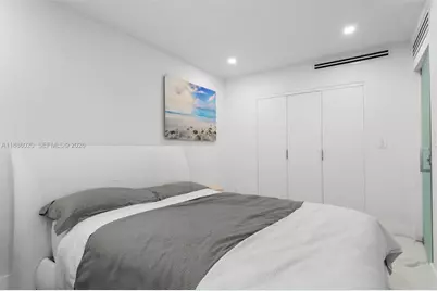 5001 Collins Ave #8C, Miami Beach, FL 33140 - Photo 11