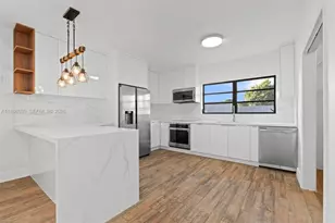 705 E 9th Ln, Hialeah, FL 33010 - Photo 13