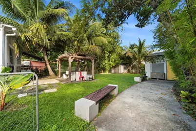 555 NE 73rd St, Miami, FL 33138 - Photo 27