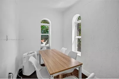 1680 NW 22nd Ct, Miami, FL 33125 - Photo 33