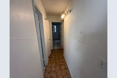 6675 W 4th Ave #201, Hialeah, FL 33012 - Photo 7