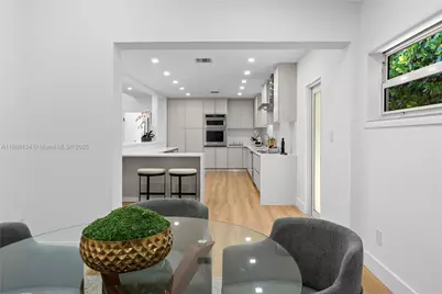 410 S Shore Dr, Miami Beach, FL 33141 - Photo 9