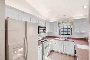 3910 NE 22nd Ln, Other City - In The State Of Florida, FL 34470 - Photo 7