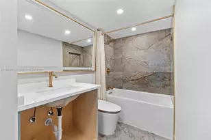 770 Claughton Island Dr, Miami, FL 33131 - Photo 9