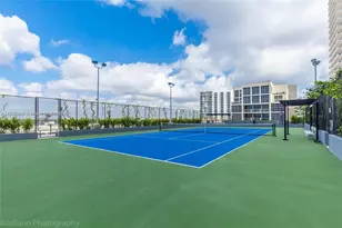 121 NE 34th St, Miami, FL 33137 - Photo 13