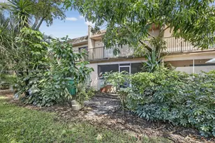 27 Madrid Ln, Davie, FL 33324 - Photo 23