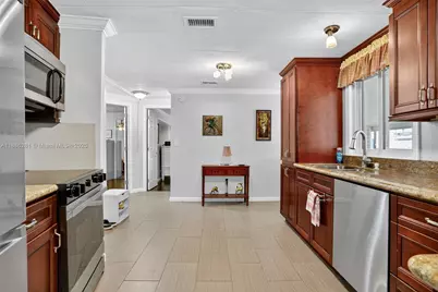 123 NW 51st Ct, Deerfield Beach, FL 33064 - Photo 3