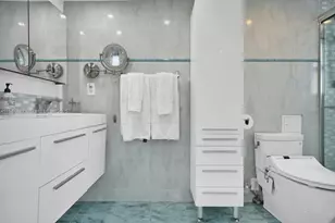 6039 Collins Ave, Miami Beach, FL 33140 - Photo 27
