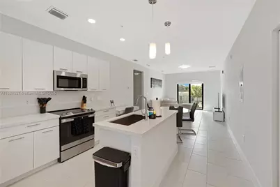8167 NW 41st St #E-203, Doral, FL 33166 - Photo 9