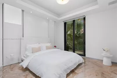 1580 S Treasure Dr, North Bay Village, FL 33141 - Photo 29