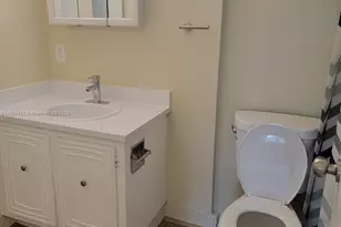 494 NW 165th St Rd, Miami, FL 33169 - Photo 11