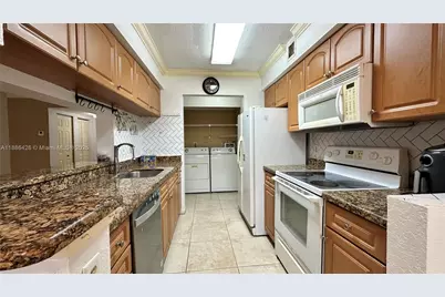 9777 Westview Dr #1112, Coral Springs, FL 33076 - Photo 7