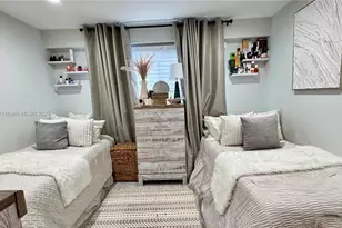 300 SW 130th Terrace, Pembroke Pines, FL 33027 - Photo 27