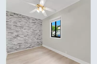 9209 NW 49th Pl, Sunrise, FL 33351 - Photo 13