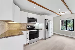 9209 NW 49th Pl, Sunrise, FL 33351 - Photo 9