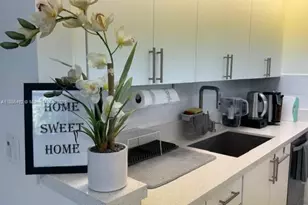 950 SW 138th Ave, Pembroke Pines, FL 33027 - Photo 7