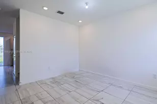 1014 SE 23rd Ave, Homestead, FL 33035 - Photo 5