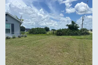 153 Pembroke St, Lehigh Acres, FL 33974 - Photo 5