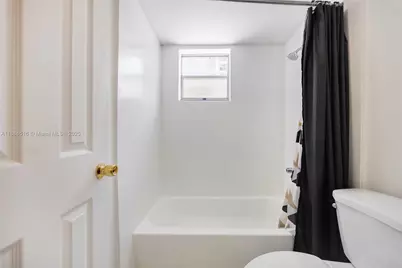 212 NW 7th Ave, Miami, FL 33128 - Photo 15