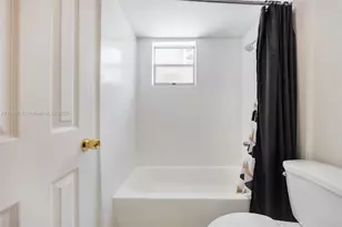 212 NW 7th Ave, Miami, FL 33128 - Photo 15