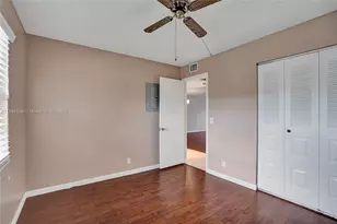 12500 SW 6th St, Pembroke Pines, FL 33027 - Photo 25