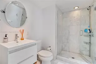 421 Meridian Ave, Miami Beach, FL 33139 - Photo 9