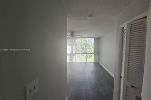 6782 Brookline Dr, Hialeah, FL 33015 - Photo 17