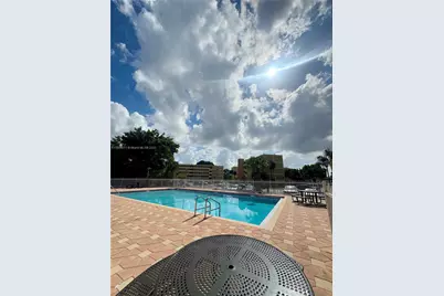 9220 Fontainebleau Blvd #507, Miami, FL 33172 - Photo 9