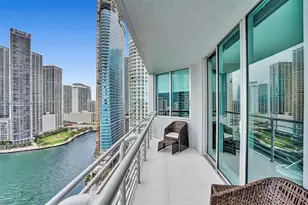 325 S Biscayne Blvd, Miami, FL 33131 - Photo 27