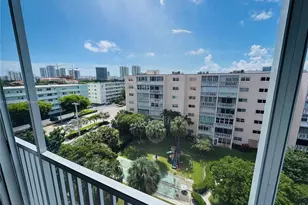 619 NE 14th Ave, Hallandale Beach, FL 33009 - Photo 15