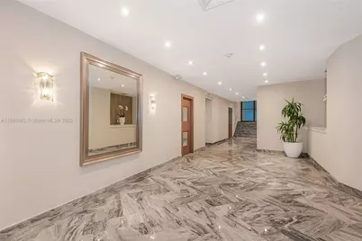 5401 Collins Ave #CU-9, Miami Beach, FL 33140 - Photo 3