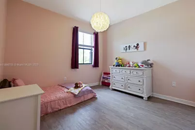 2442 NE 1st St, Homestead, FL 33033 - Photo 13