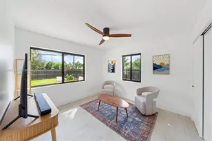 1305 N 31st Rd, Hollywood, FL 33021 - Photo 19