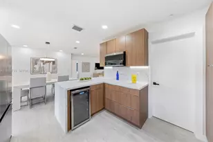 1305 N 31st Rd, Hollywood, FL 33021 - Photo 9