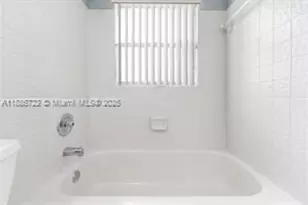 1018 Twin Lakes Dr, Coral Springs, FL 33071 - Photo 15