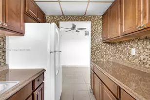 1154 W 35th St, Hialeah, FL 33012 - Photo 9