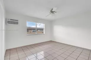 1154 W 35th St, Hialeah, FL 33012 - Photo 11